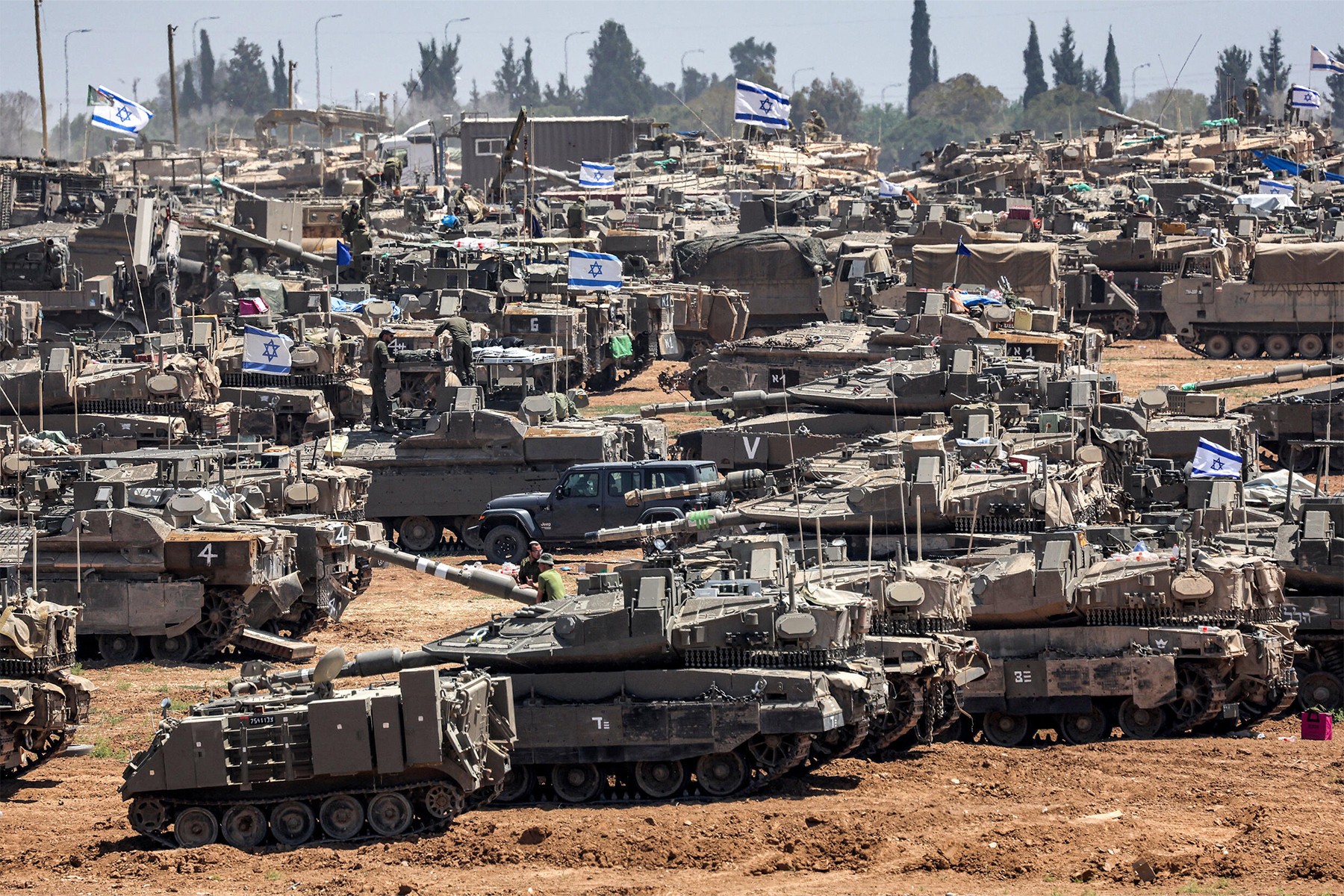 تانک های اسرائیلی برای اولین بار در جنگ غزه وارد مرکز رفح شدند