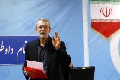 علی لاریجانی به عنوان نامزد احتمالی ریاست جمهوری ثبت نام کرد