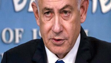 نتانیاهو در دو جبهه در حال جنگ است هیچ پایانی برای هیچ یک در چشم نیست