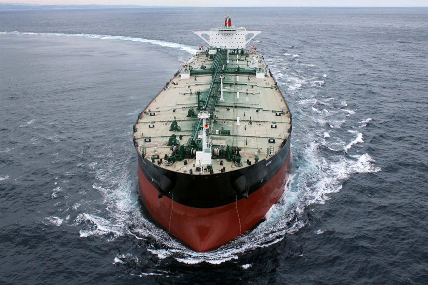 آمریکا سه شرکت اماراتی را که نفت ایران را حمل می کنند تحریم کرد