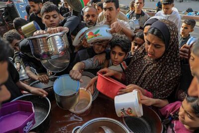 حماس منتظر چه چیزی است؟ فلسطینی‌ها در غزه به آنها التماس می‌کنند که توافق آتش‌بس را امضا کنند