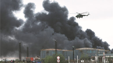 حمله هواپیماهای بدون سرنشین اوکراین دو انبار نفت روسیه را به آتش کشید