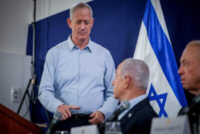 بنی گانتز از دولت اضطراری اسرائیل در مناقشه بر سر غزه استعفا داد