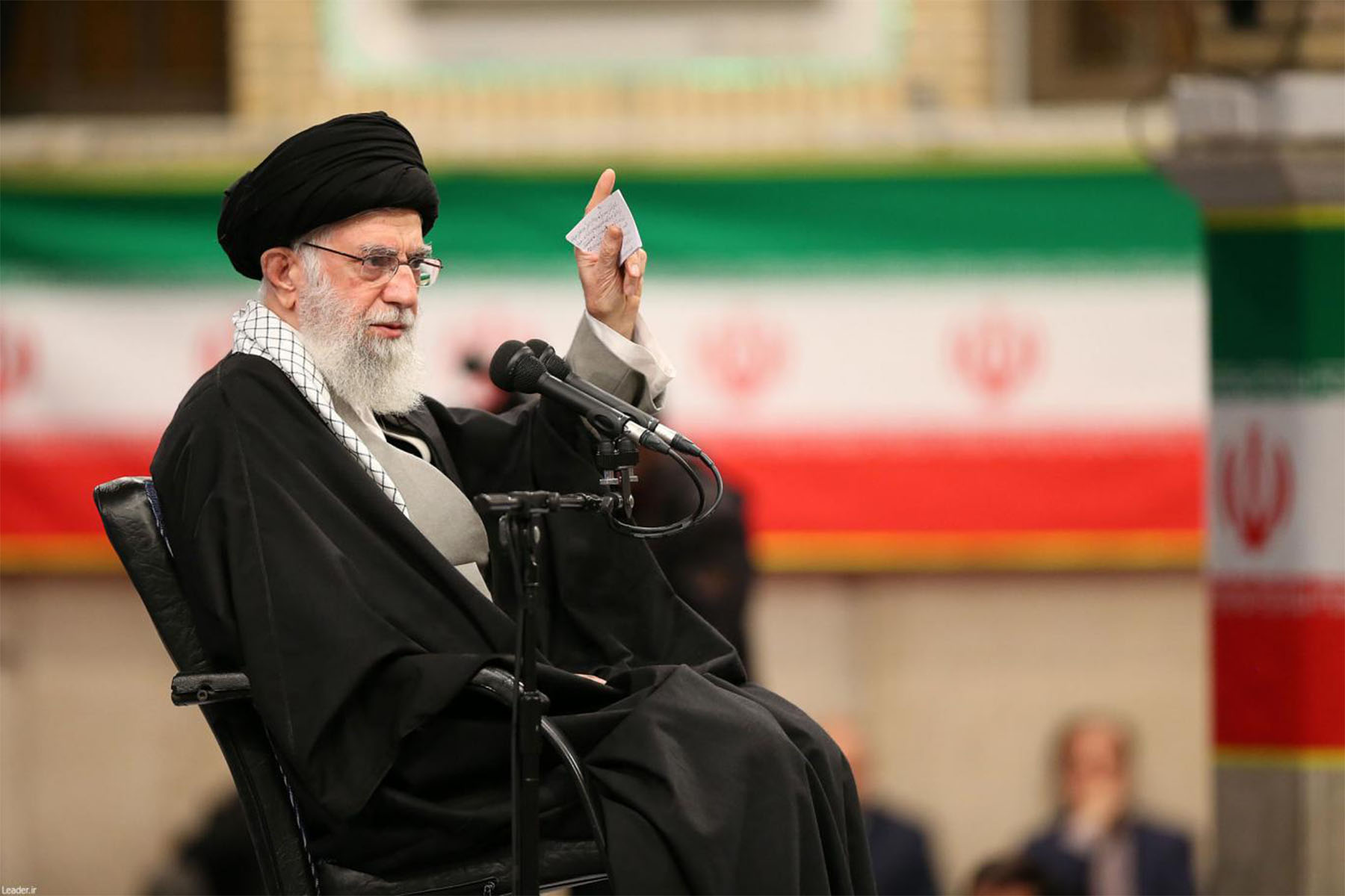 رهبر جمهوری اسلامی: کسانی که رای ندادند روز انتخابات کار داشتند ولی نظام را قبول دارند