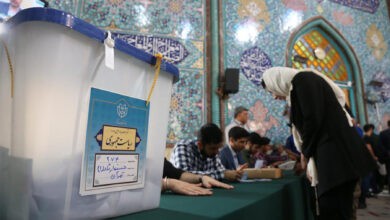 مشارکت کم سابقه ایرانیان در انتخابات نشان دهنده اعتماد کمی به روند فعلی است