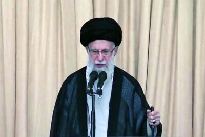 خامنه ای: جمهوری اسلامی عقب نشینی نمی کند، اسرائیل زیاد دوام نخواهد آورد