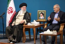 خامنه ای اسرائیل را به زبان عبری تهدید می کند